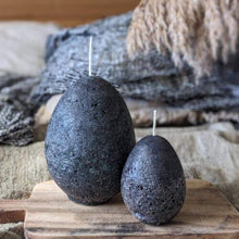 Load image into Gallery viewer, Hand-made sculptural artisan candles