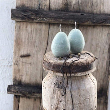 Load image into Gallery viewer, Hand-made sculptural artisan candles