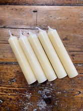 Load image into Gallery viewer, Beeswax blend candles
