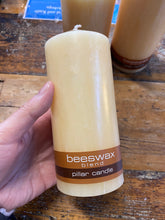 Load image into Gallery viewer, Beeswax blend candles