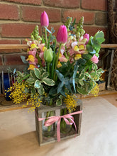 Load image into Gallery viewer, Test tube vase arrangement