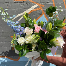 Load image into Gallery viewer, Large bouquet